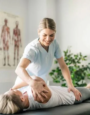 Heat vs Ice: What Actually Helps an Injury